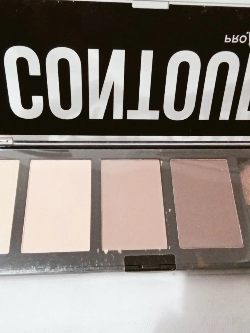 Profusion Fierce Define + Sculpt Complete Contouring Palette W/Brush NEW